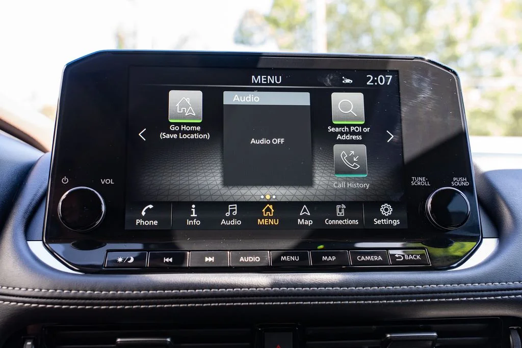 Used 2023 Gray Nissan SL image 17