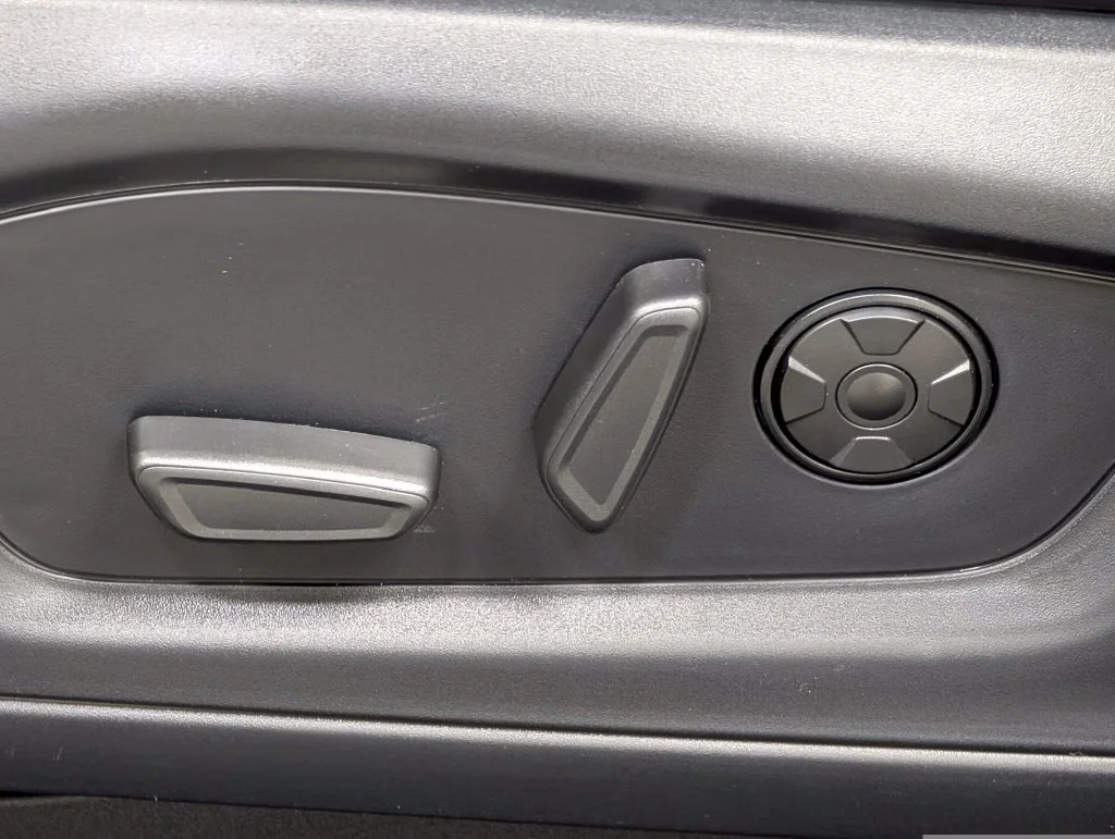 New 2027 Star White Metallic Tri-Coat Ford ST image 13