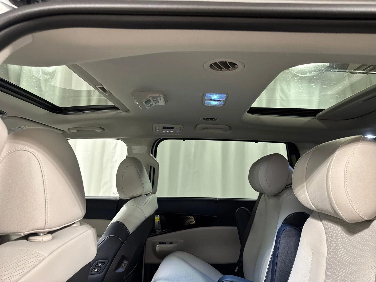 New 2026 Ceramic White Kia SX Prestige image 28