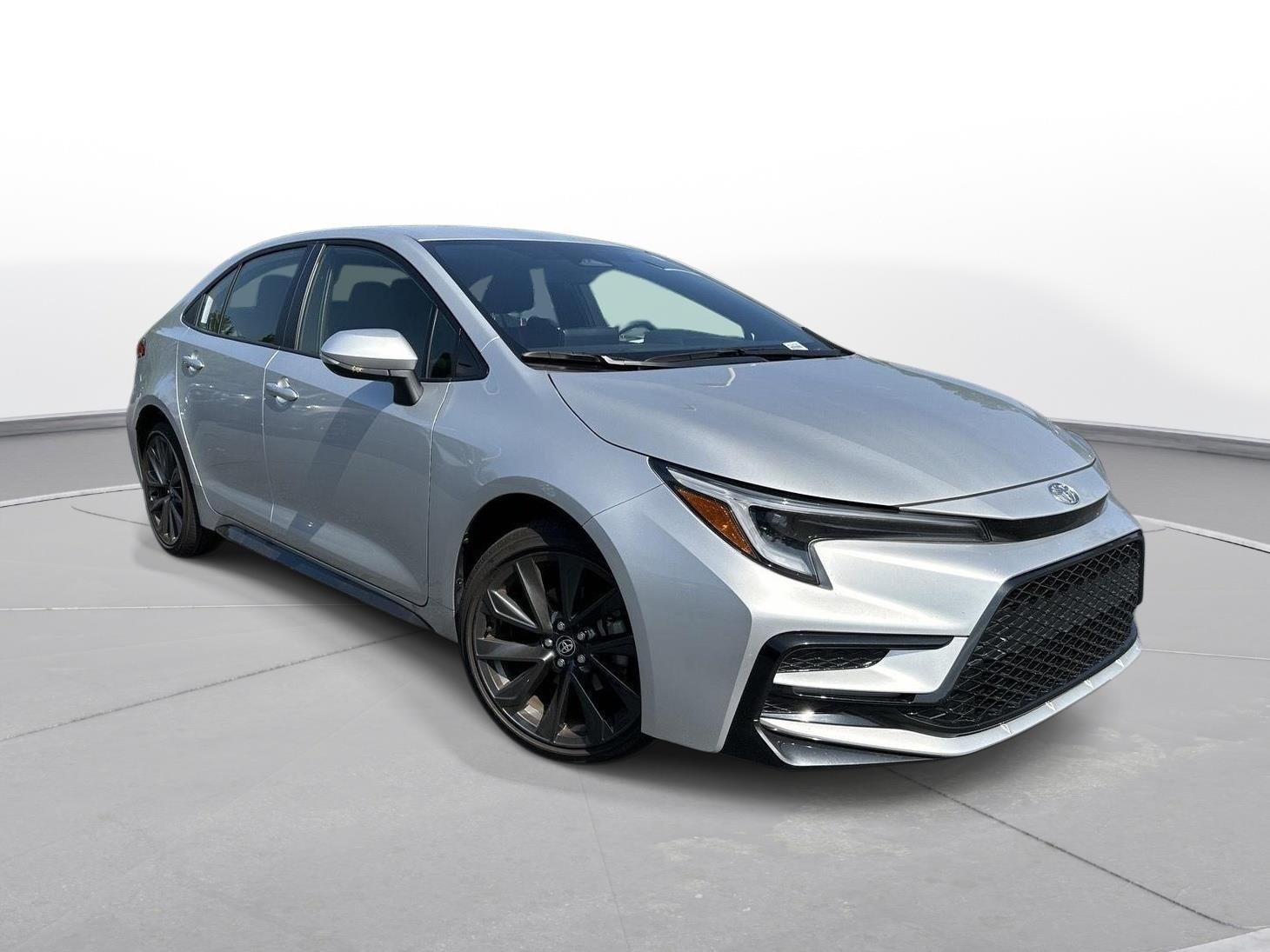 Used 2026 Classic Silver Metallic Toyota Hybrid SE image 4