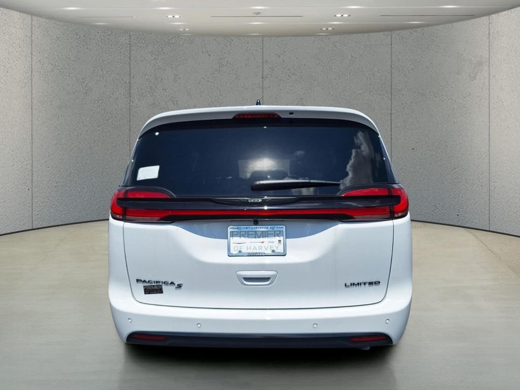 2026 Chrysler Pacifica Limited - Photo 6