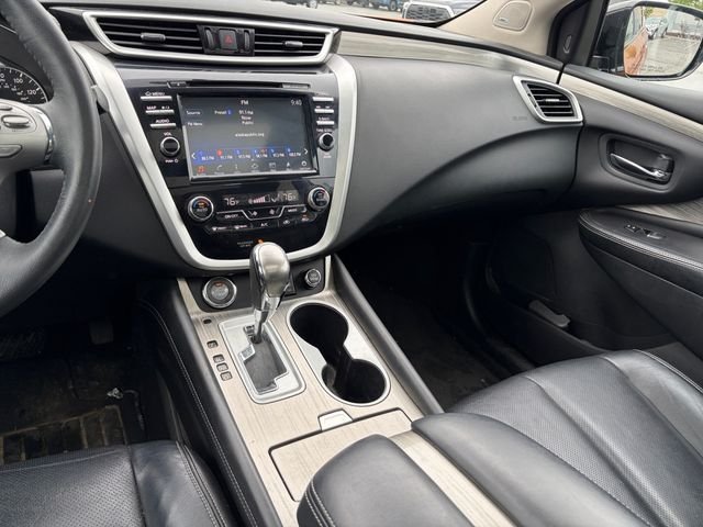 Used 2015 Orange Nissan SL image 18