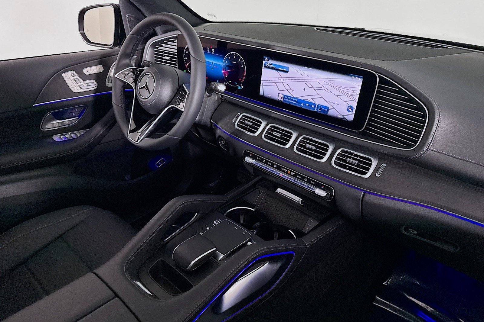 New 2026 Obsidian Black Metallic Mercedes-Benz GLE 350 4MATIC® SUV image 15