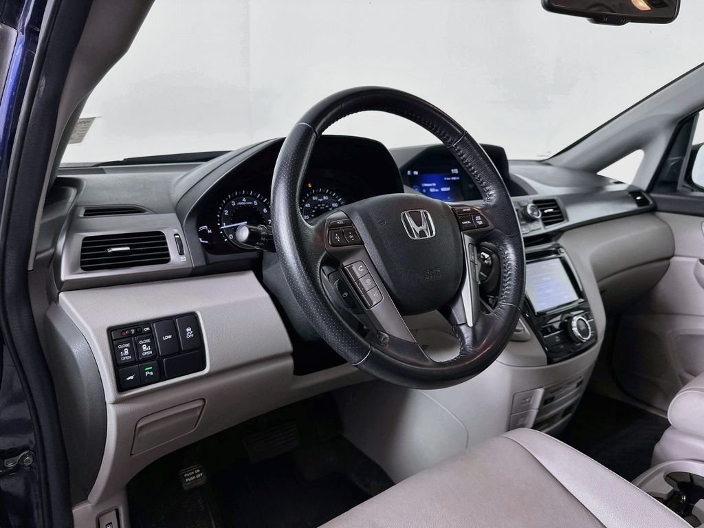 Used 2014 Obsidian Blue Pearl Honda Touring image 10