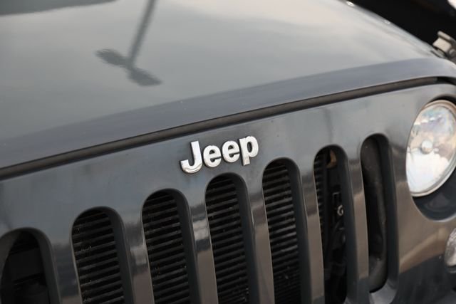 Used 2017 Gray Jeep Unlimited Sport image 24