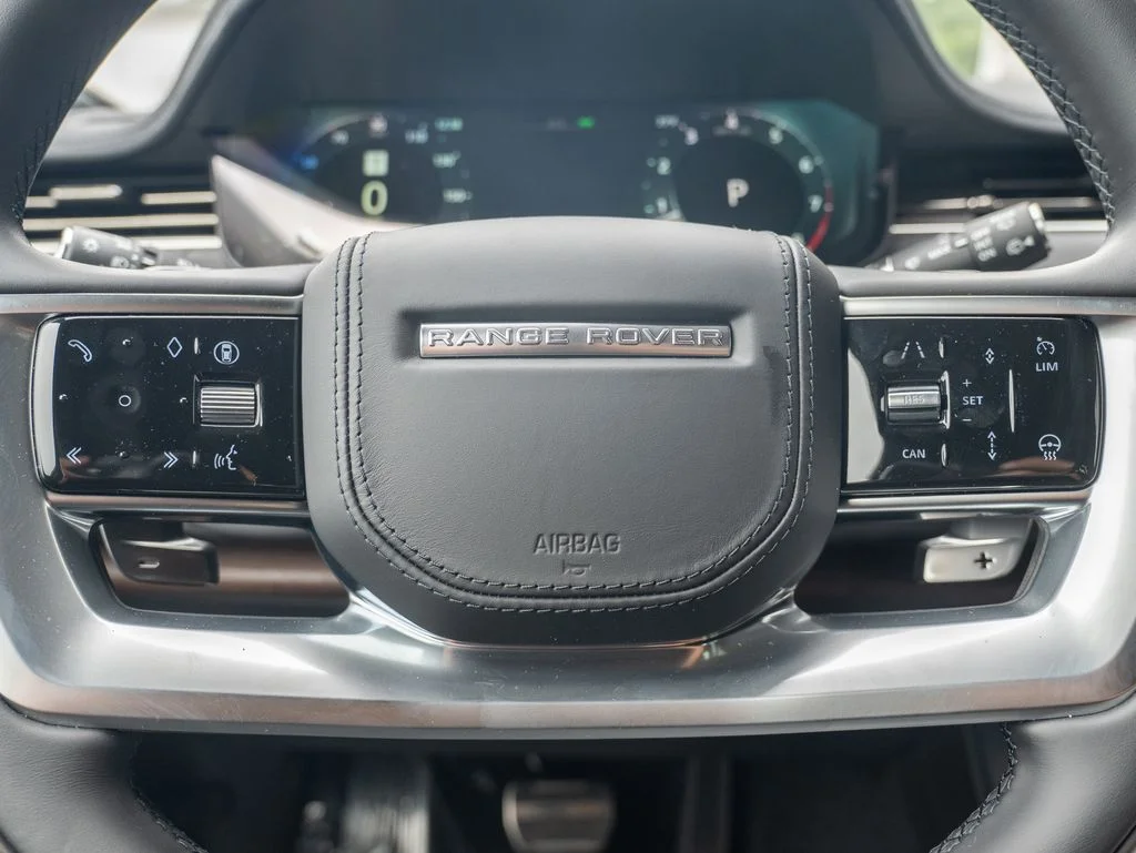 New 2026 Santorini Black Land Rover SE image 14