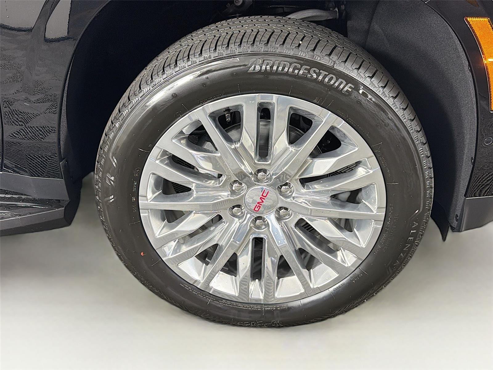 2026 GMC Yukon XL Denali - Photo 37