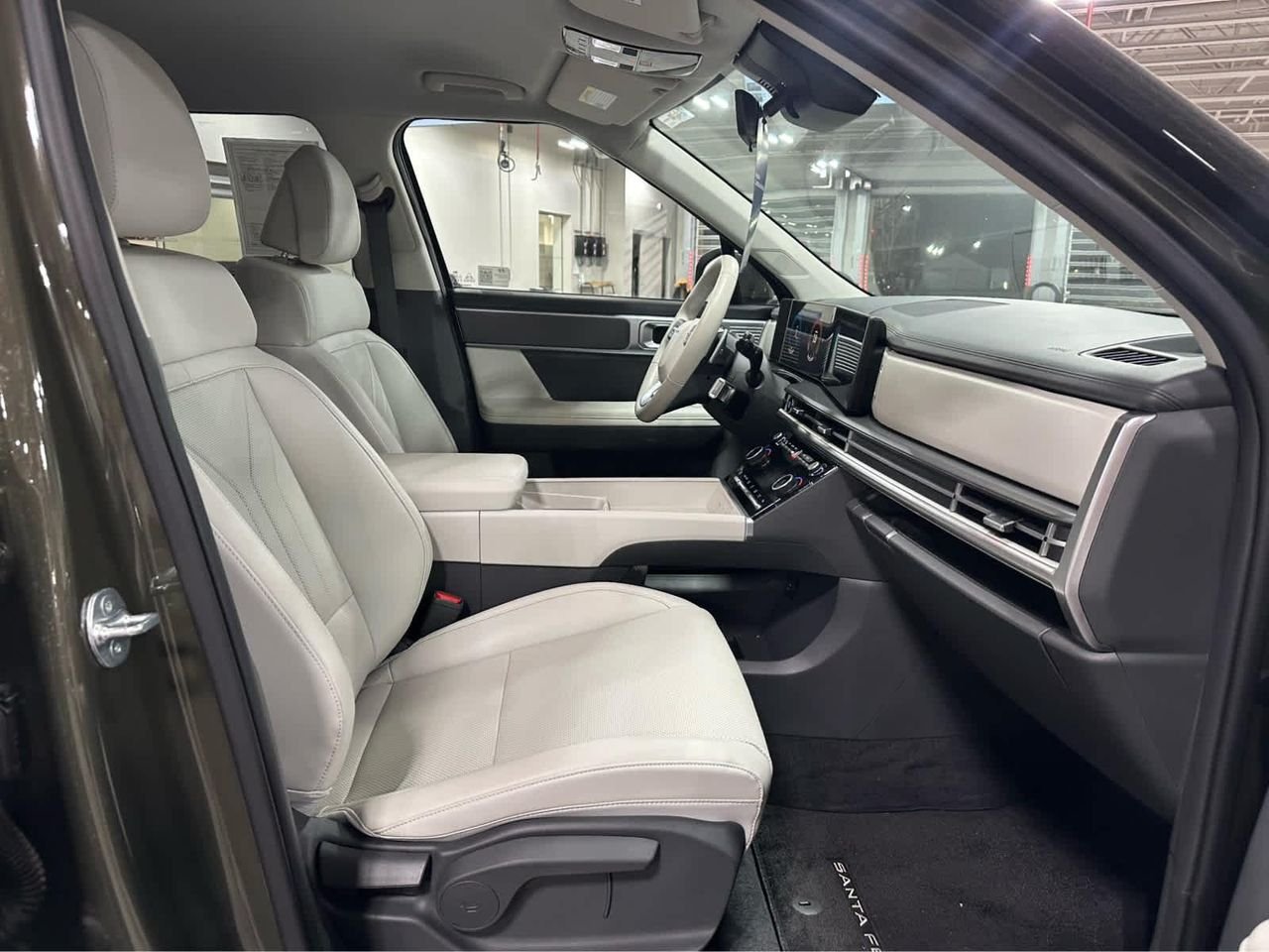 New 2025 Rockwood Green Hyundai SEL AWD image 17
