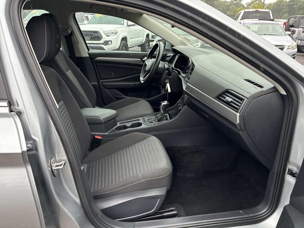 Used 2024 Silver Volkswagen 1.5T S image 9