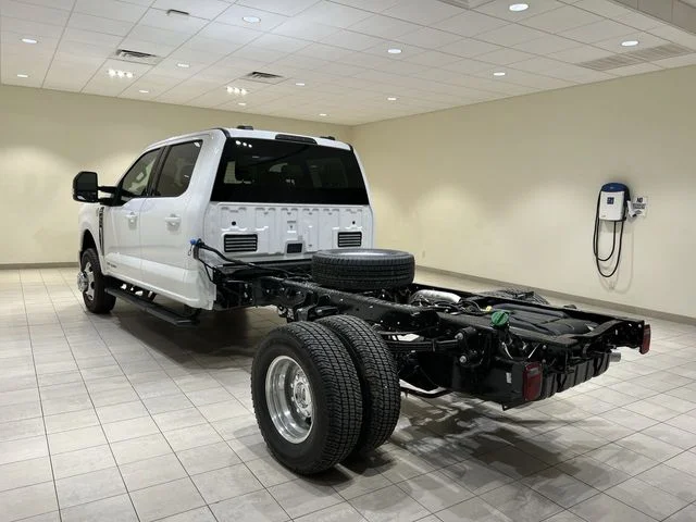 New 2026 White Ford Lariat image 3