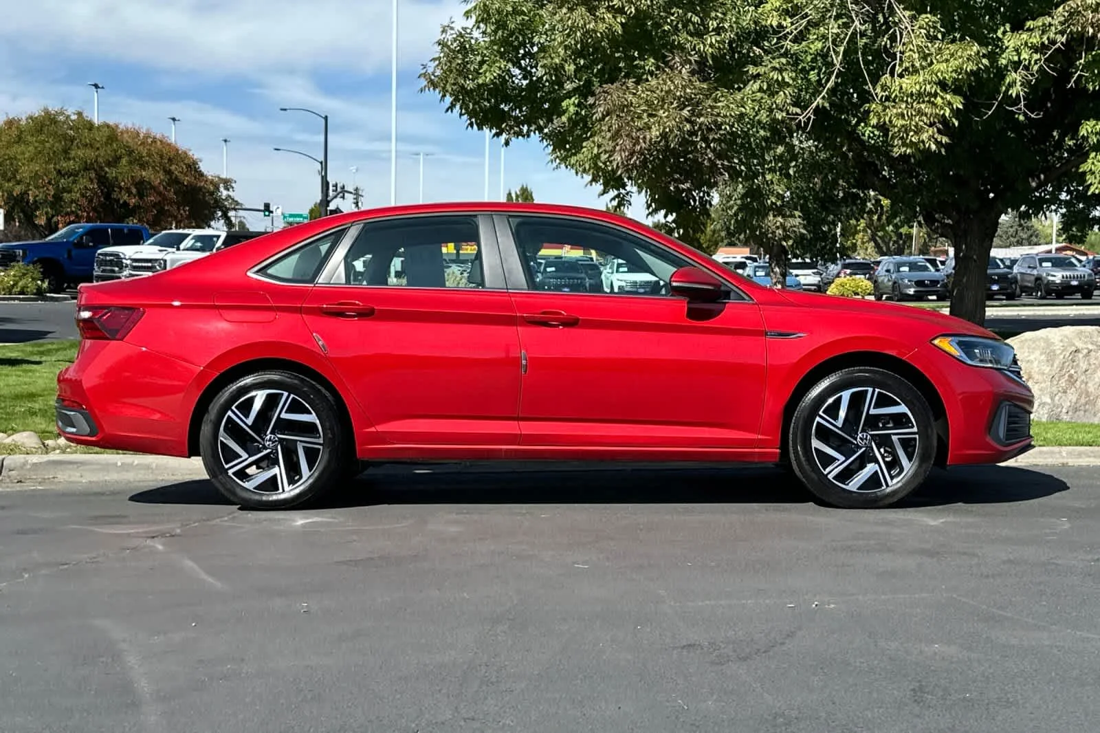 Certified Used 2024 Kings Red Volkswagen SEL image 8