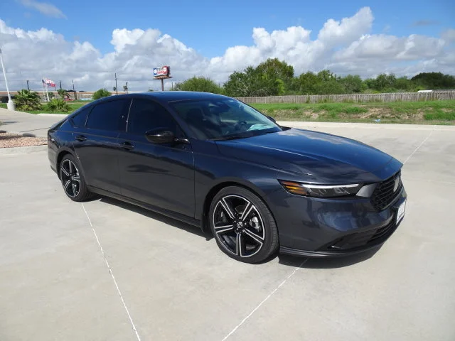 New 2026 Meteorite Gray Metallic Honda SE image 3
