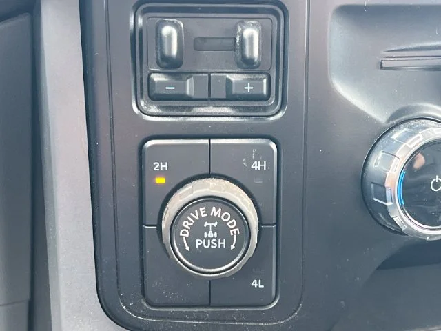 Used 2024 Black Ford XLT image 32