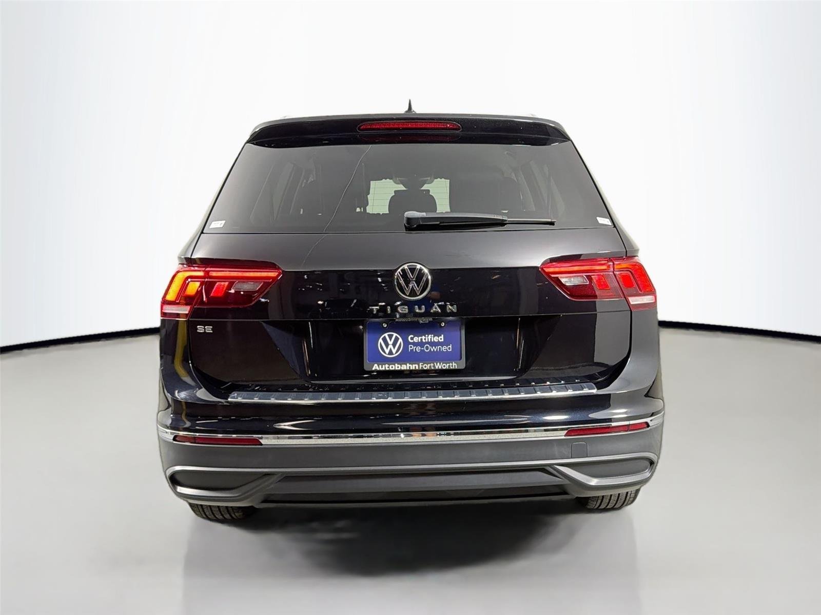 Certified Used 2023 Deep Black Pearl Volkswagen SE image 7