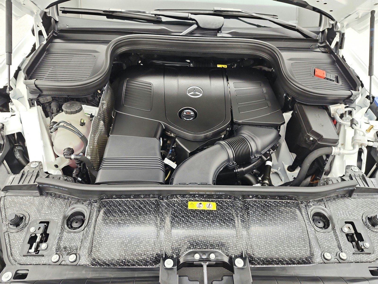 Certified Used 2026 Polar White Mercedes-Benz GLE 350 SUV image 17