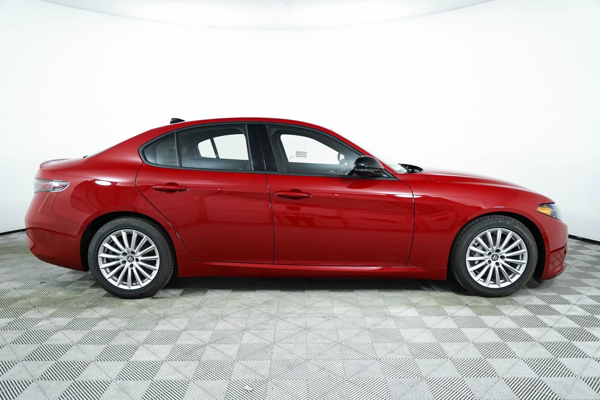 2024 Alfa Romeo Giulia Sprint - Photo 8