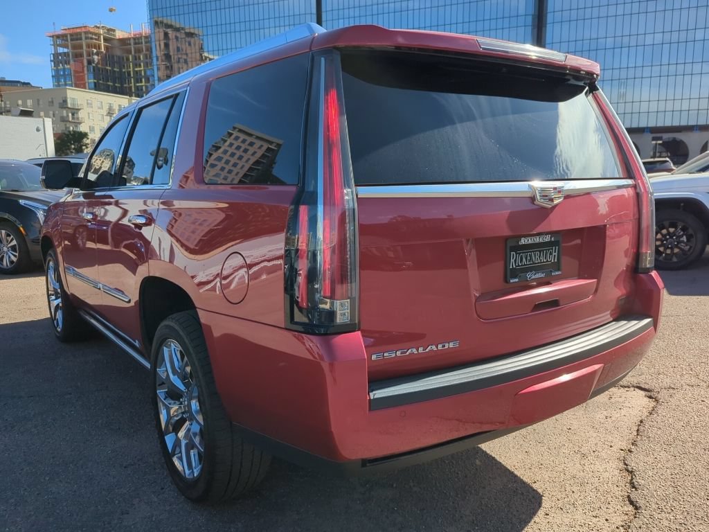 Used 2015 CRYSTAL RED TINTCOAT Cadillac Premium image 5