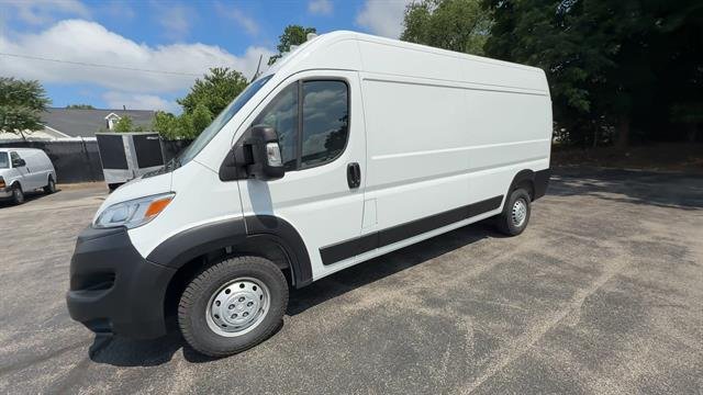 Used 2025 Bright White Clearcoat Ram Tradesman image 4