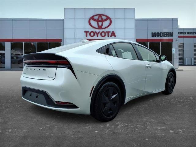 Used 2025 White Toyota  image 5