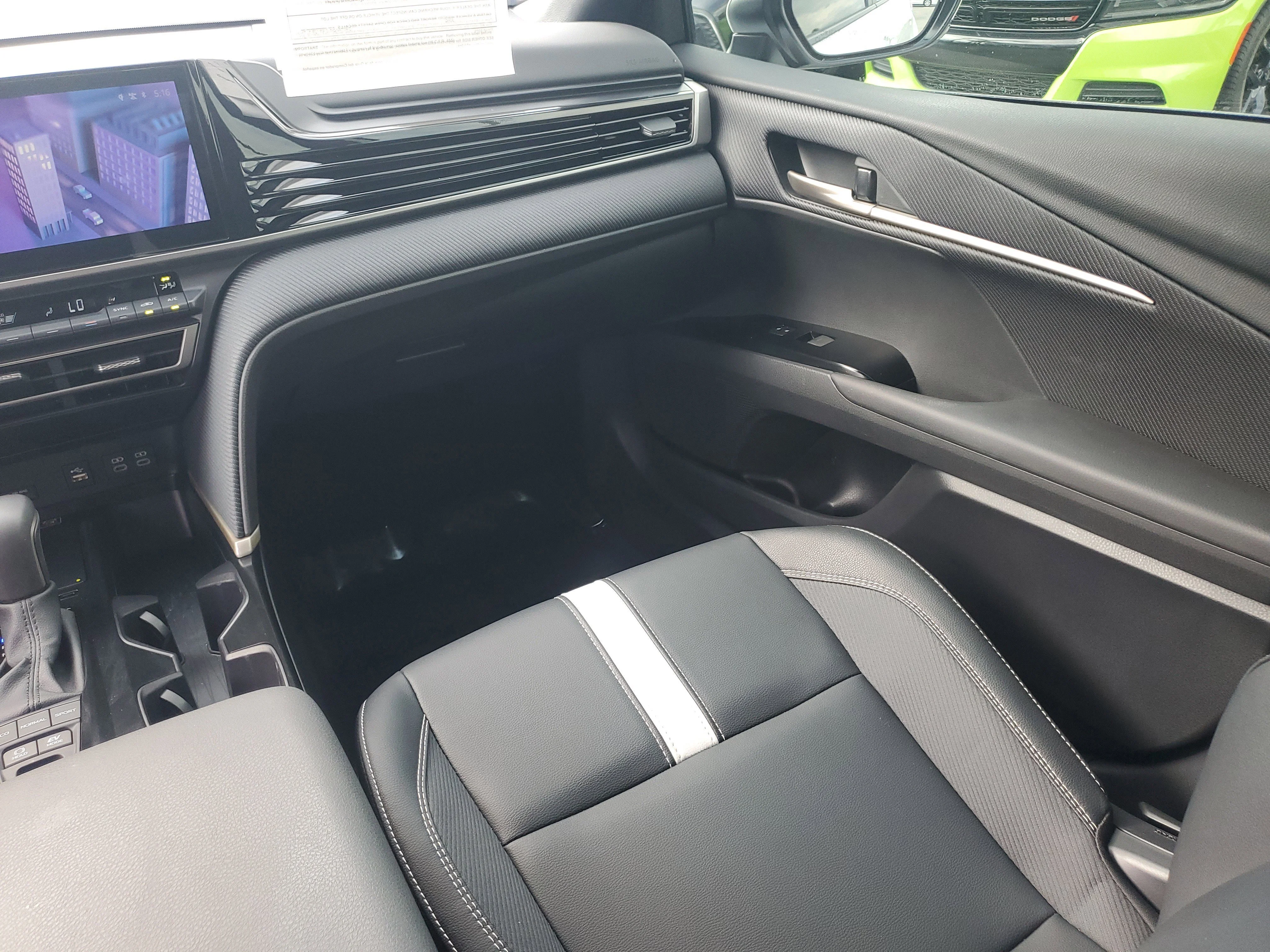 Used 2025 Ice Cap Toyota SE image 20