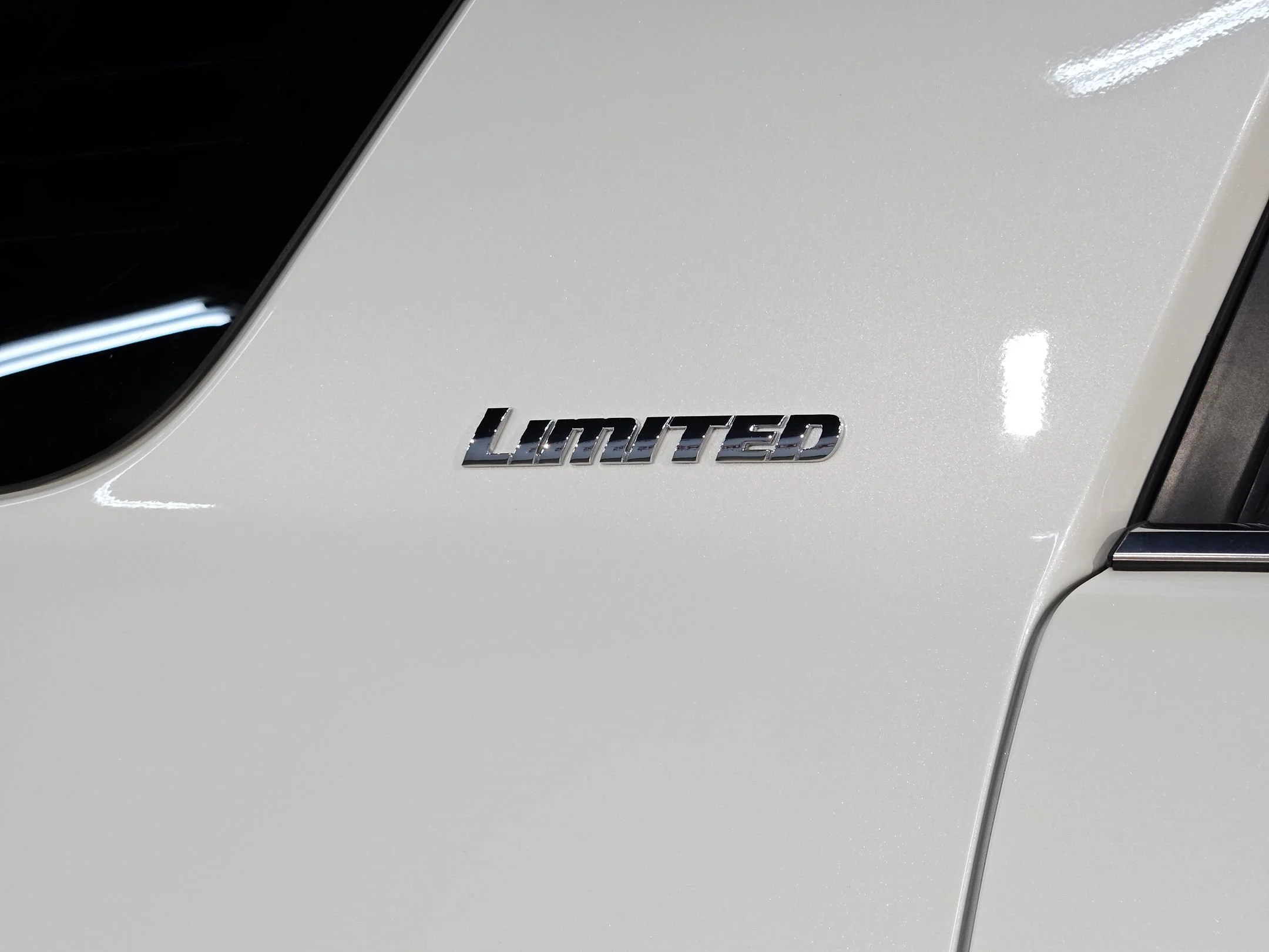 Used 2023 Blizzard Pearl Toyota Limited image 41