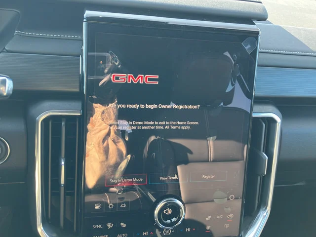 New 2026 Glacier White Tricoat GMC Elevation image 21