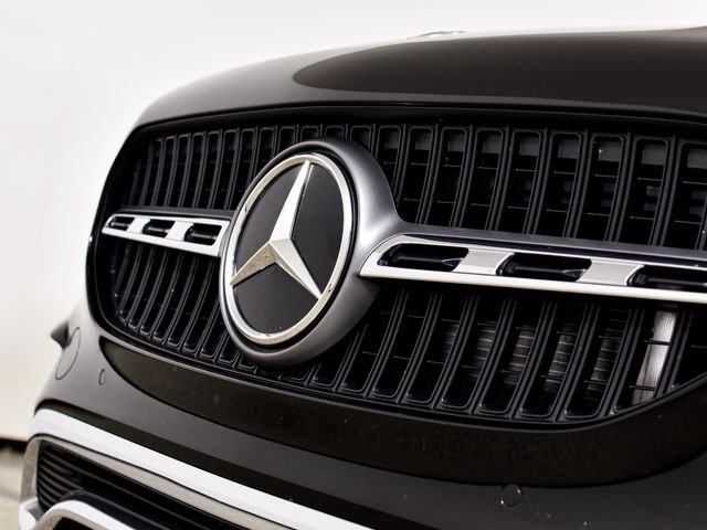 Certified Used 2025 Black Mercedes-Benz GLA 250 image 8