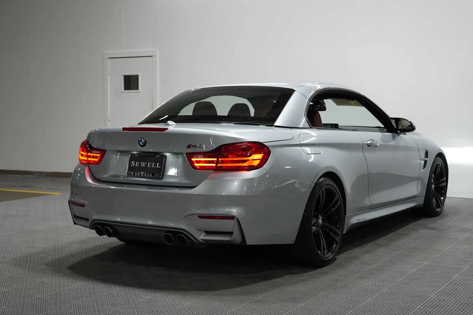 Used 2015 GREY BMW  image 4