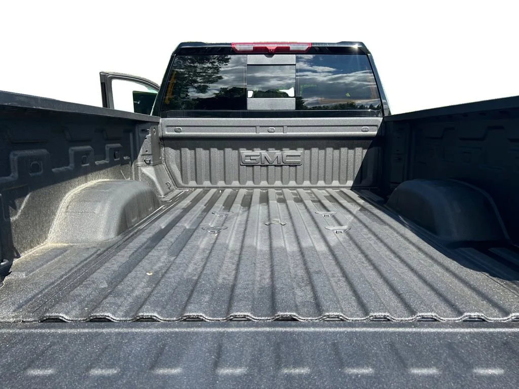 New 2026 Onyx Black GMC SLT image 30