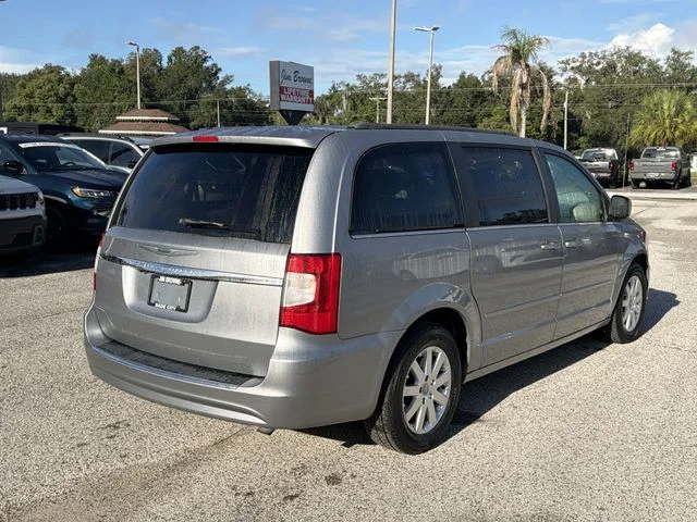 Used 2015 Silver Chrysler LX image 4