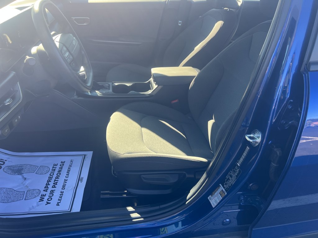 Used 2025 Blue Kia LXS image 11