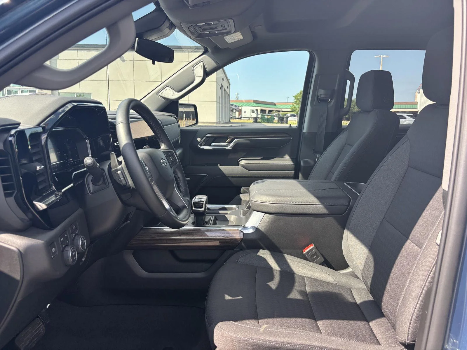 Used 2024 Lakeshore Blue Metallic Chevrolet RST image 30
