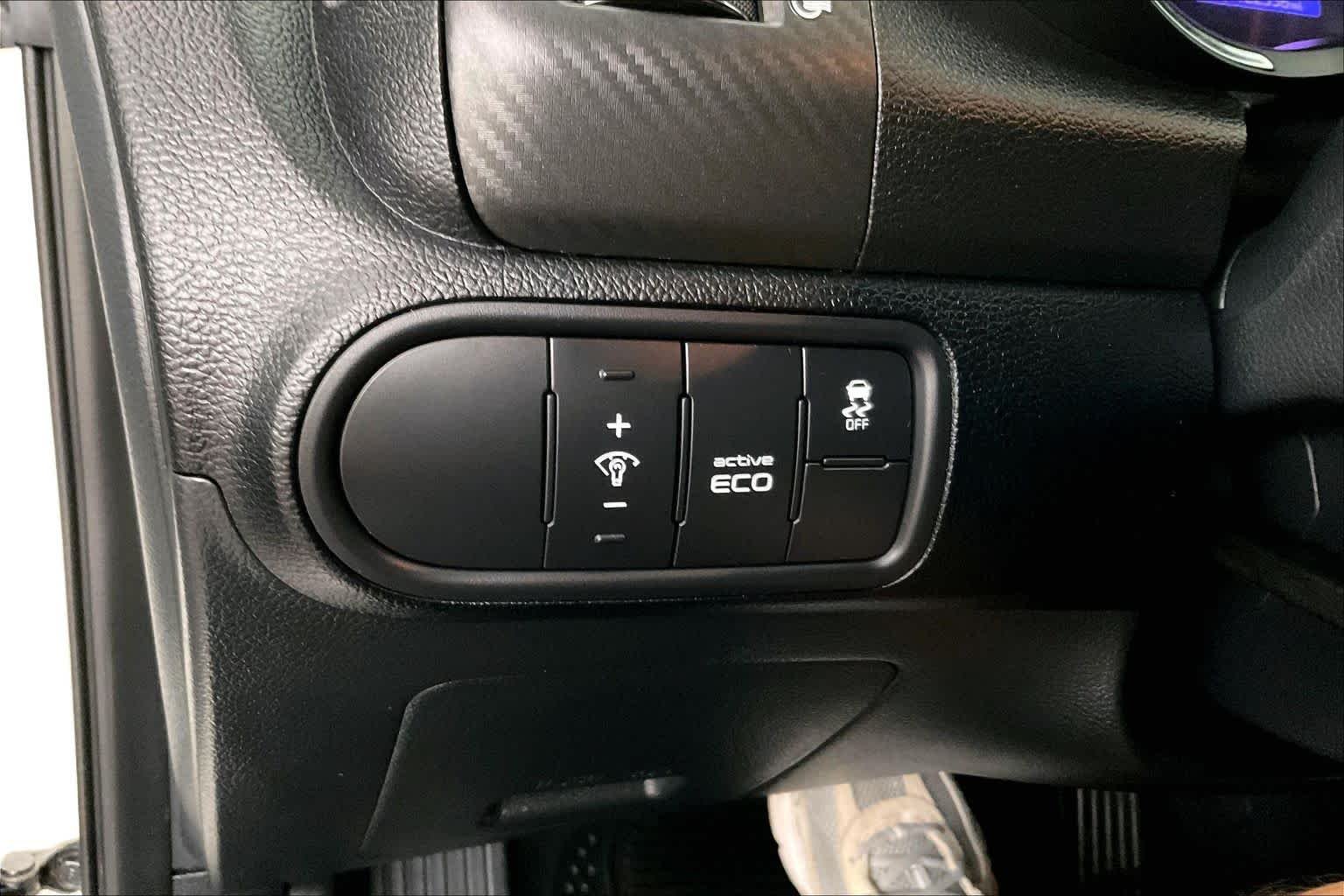 Used 2016 Snow White Pearl Kia EX image 30