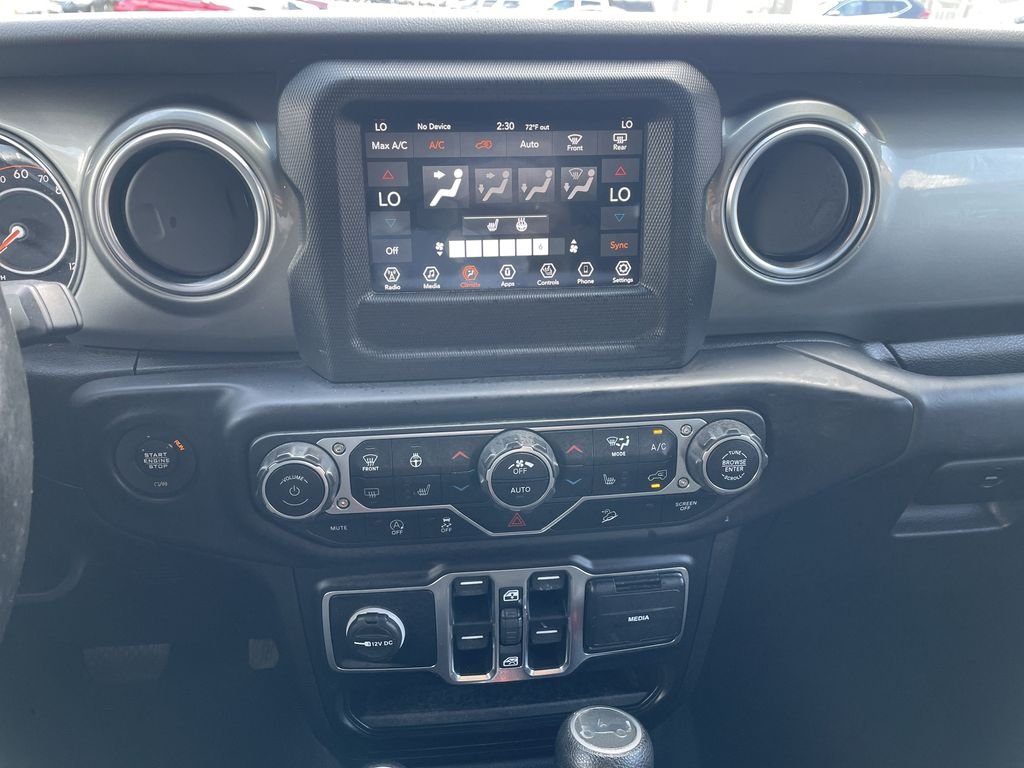 Used 2020 Gray Jeep Unlimited Sahara image 17