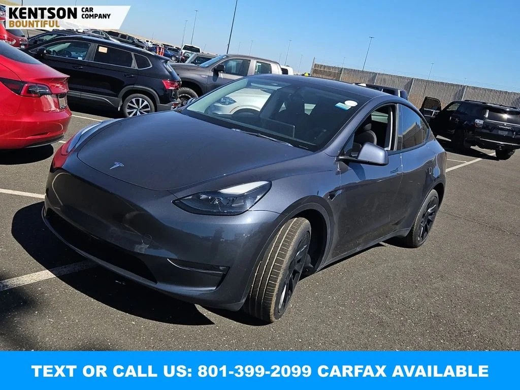 2023 Tesla Model Y Long Range Dual Motor All-Wheel Drive's photo