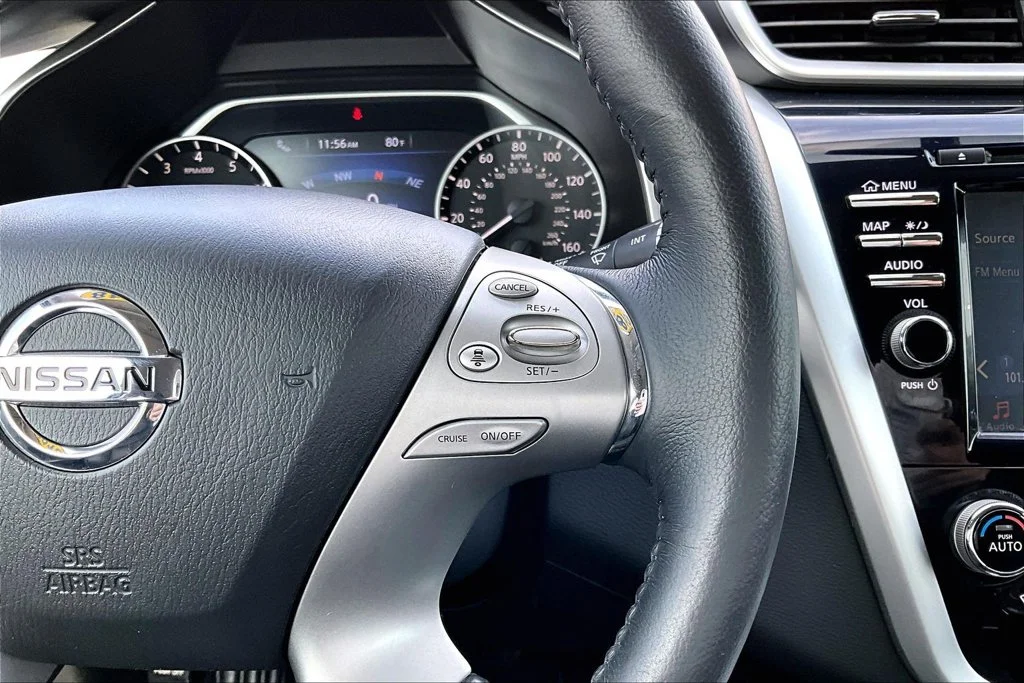 Used 2018 Gray Nissan SL image 18