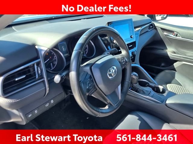 Used 2022 Silver Toyota SE image 5
