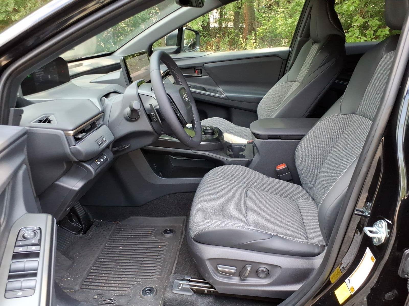 Used 2026 Midnight Black Metallic Toyota XLE Plus image 15