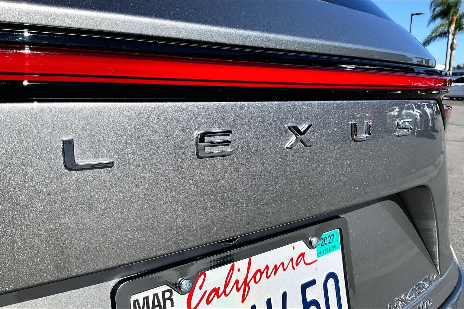 Certified Used 2025 ATOMIC SILVER Lexus Luxury image 29