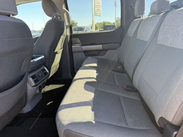 Used 2021 Black Ford XLT image 12