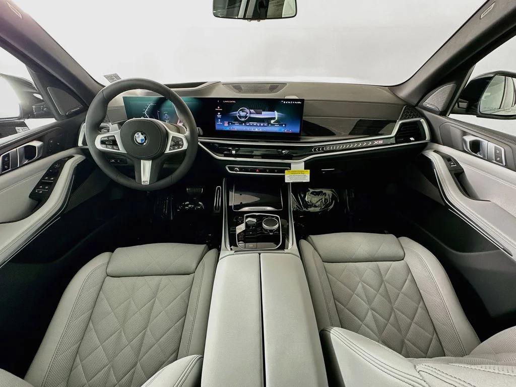 New 2026 Gray Metallic BMW xDrive40i image 26