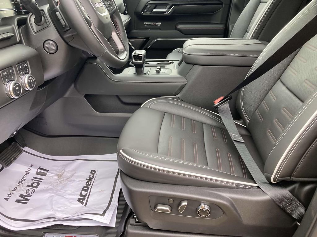 2025 GMC Sierra 1500 AT4X - Photo 16