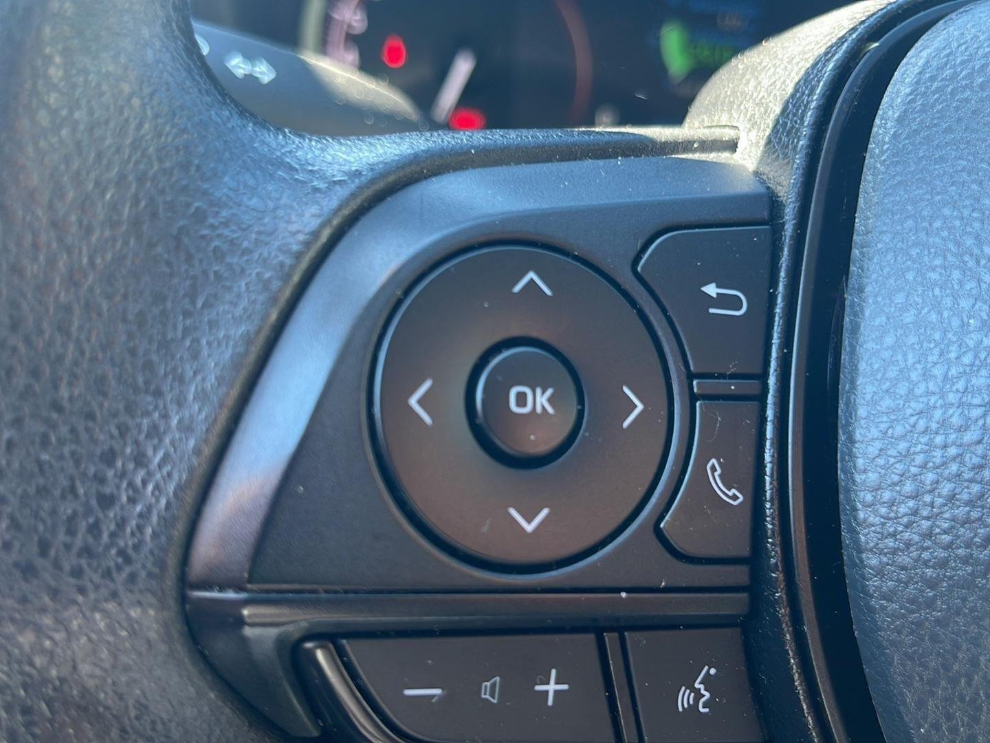 2025 Toyota RAV4 XLE - Photo 22