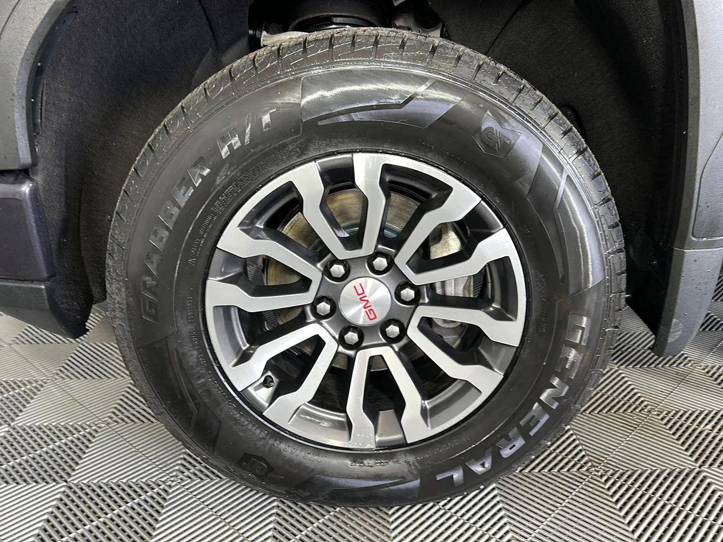 Used 2023 Titanium Rush Metallic GMC AT4 image 5