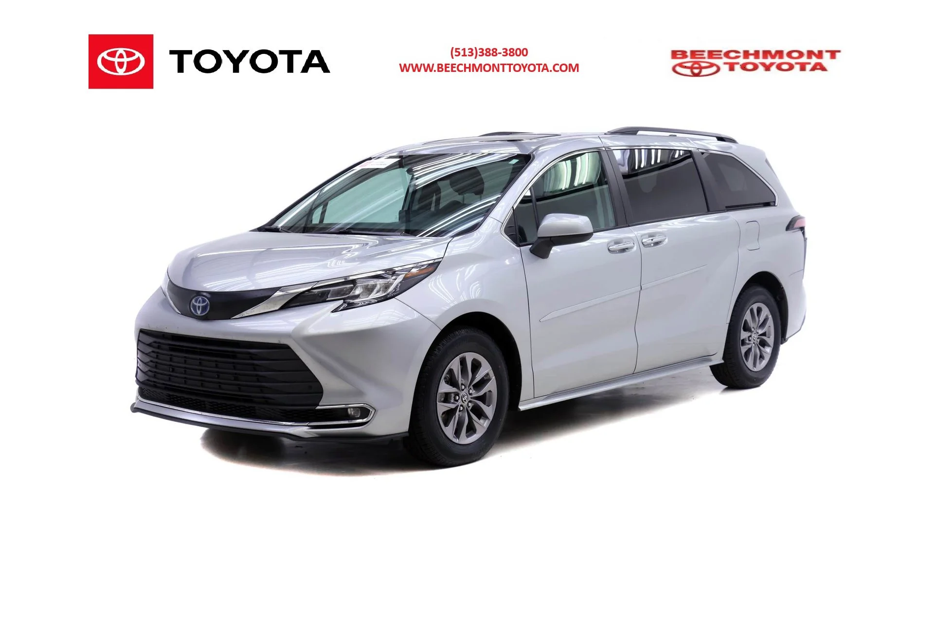 2022 Toyota Sienna XLE FWD photo
