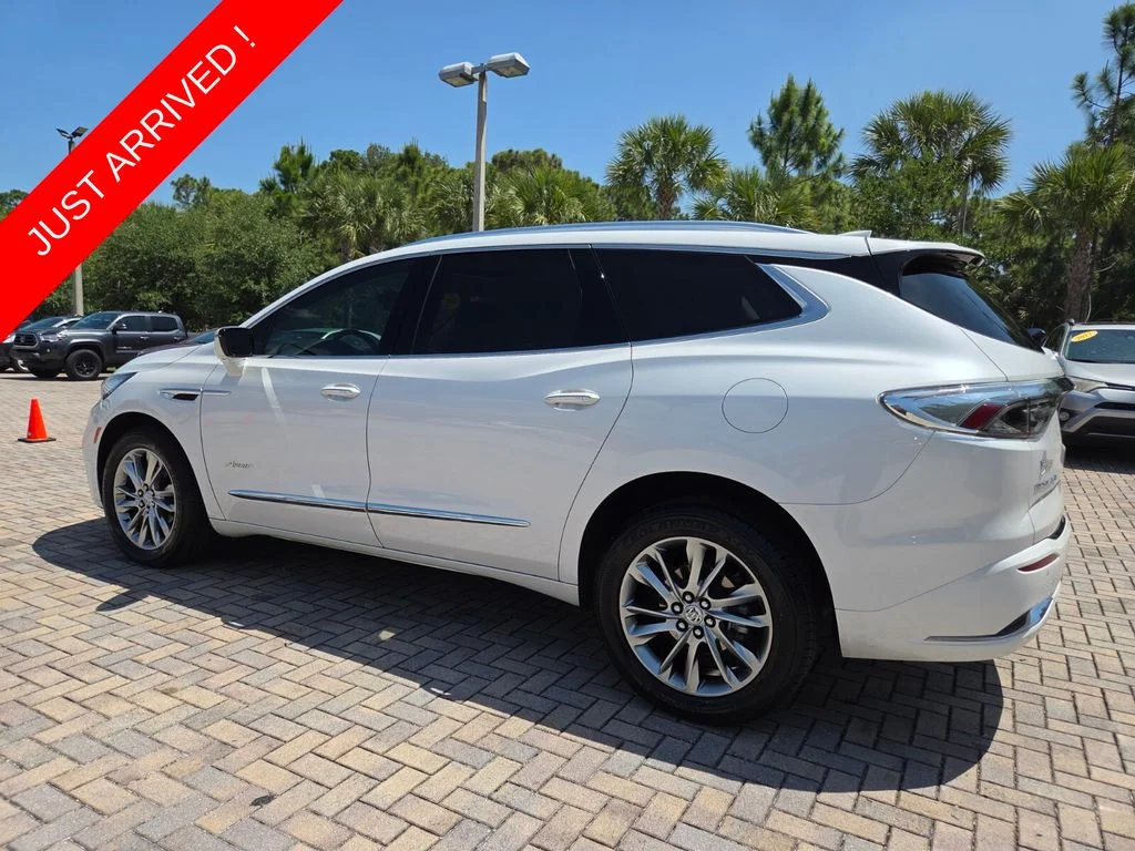 Used 2023 White Buick Avenir image 9