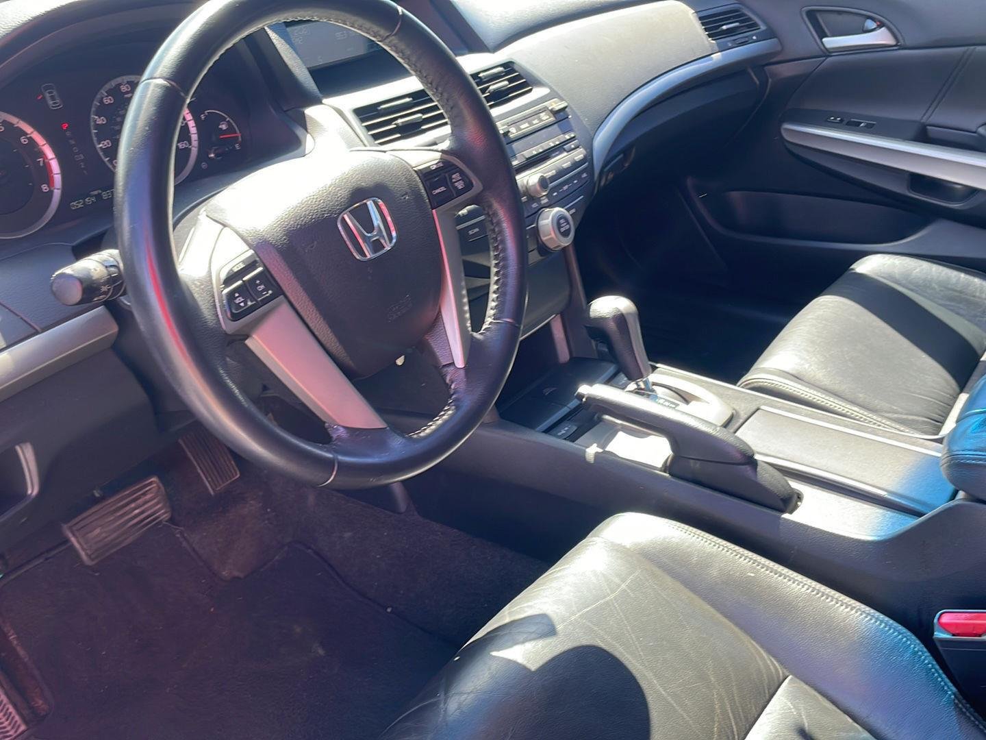 Used 2009 Polished Metal Metallic Honda EX-L image 6