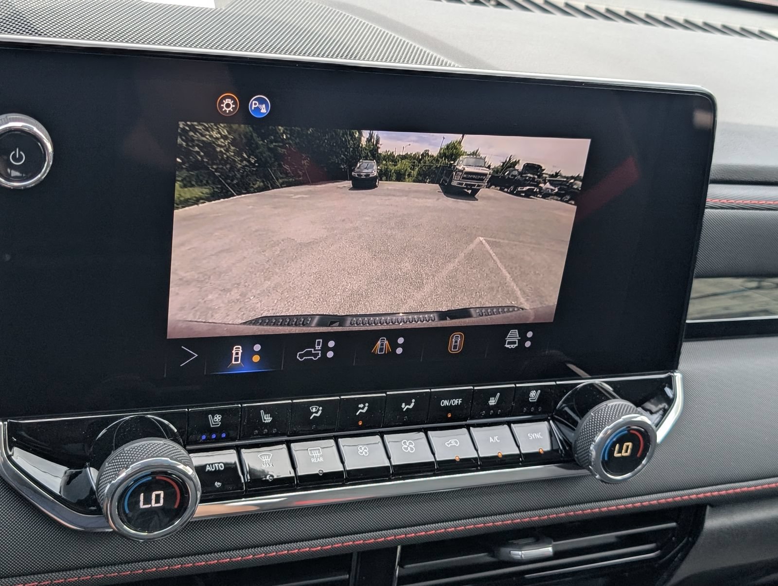 2026 Chevrolet Colorado Z71 - Photo 13
