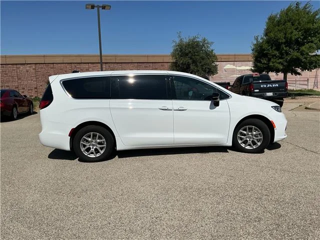Used 2025 Bright White Clearcoat Chrysler Select Front-Wheel Drive Passenger image 9