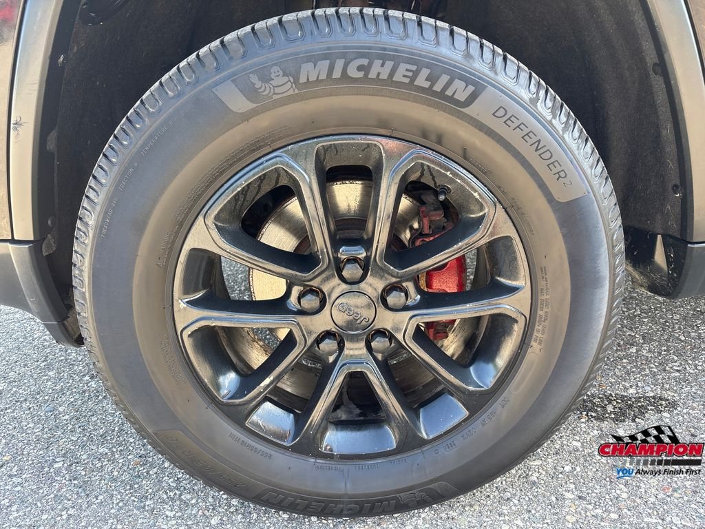 Used 2015 Black Jeep Limited image 12